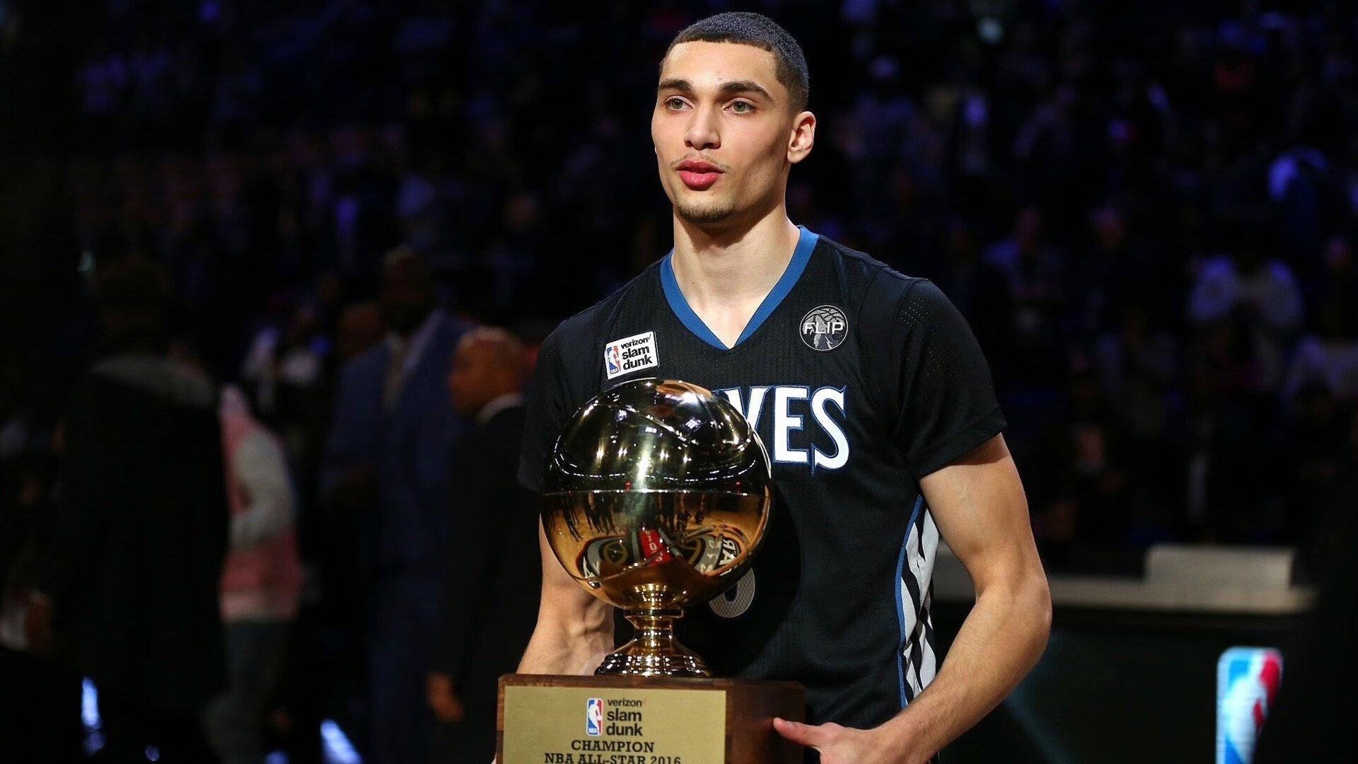 《堡垒之夜》新玩法挑战赛火热开启,玩家创新不断,堡垒之夜来看看这些战士